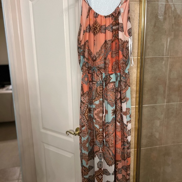 Dresses & Skirts - Bohemian Paisley Maxi Dress